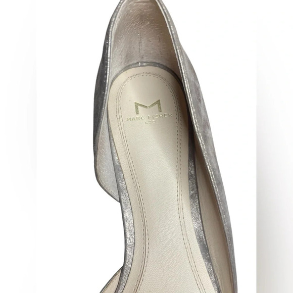 Marc Fisher LTD Women's d'Orsay
Sunny Suede Pointed Flats
Metallic Silver sz 8 M - Picture 3 of 9